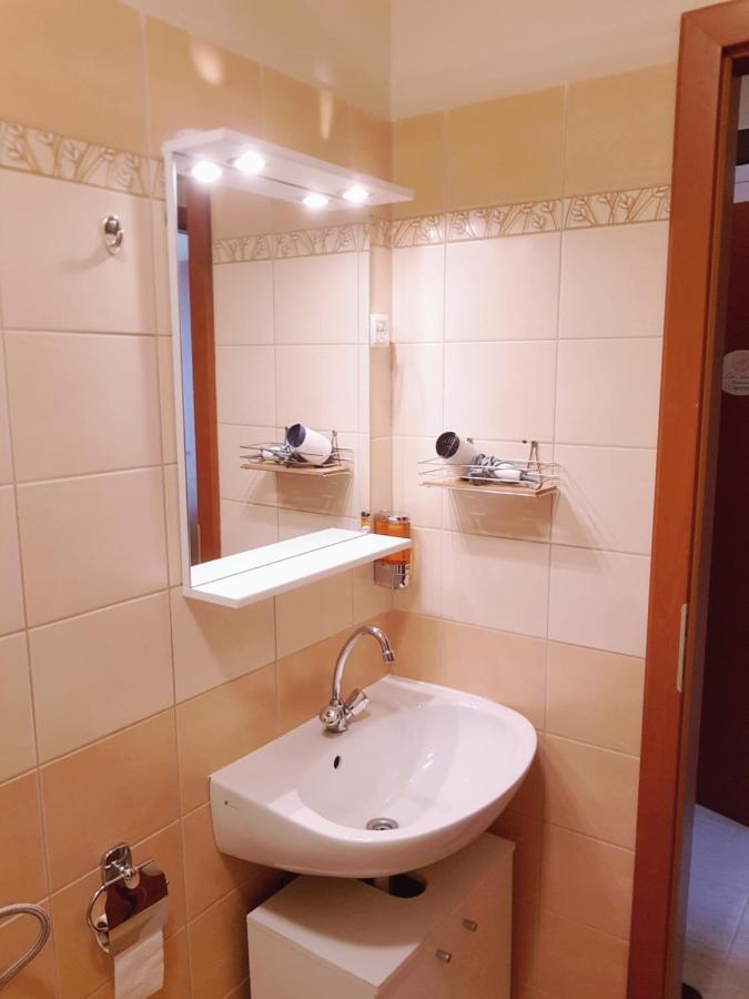 Lola Studio Apartman Hajdúszoboszló Dış mekan fotoğraf