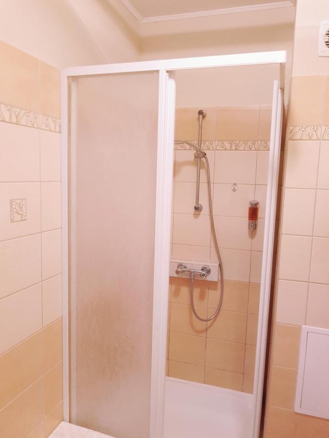 Lola Studio Apartman Hajdúszoboszló Dış mekan fotoğraf