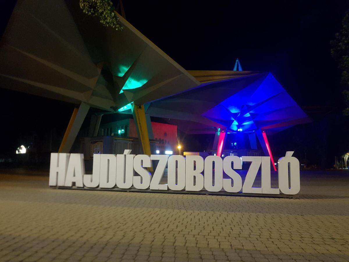 Lola Studio Apartman Hajdúszoboszló Dış mekan fotoğraf