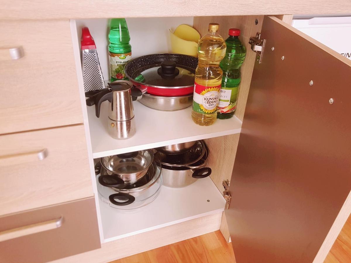 Lola Studio Apartman Hajdúszoboszló Dış mekan fotoğraf